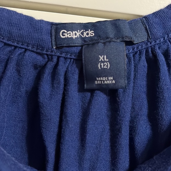 Solid navy Gap top - Picture 3 of 3